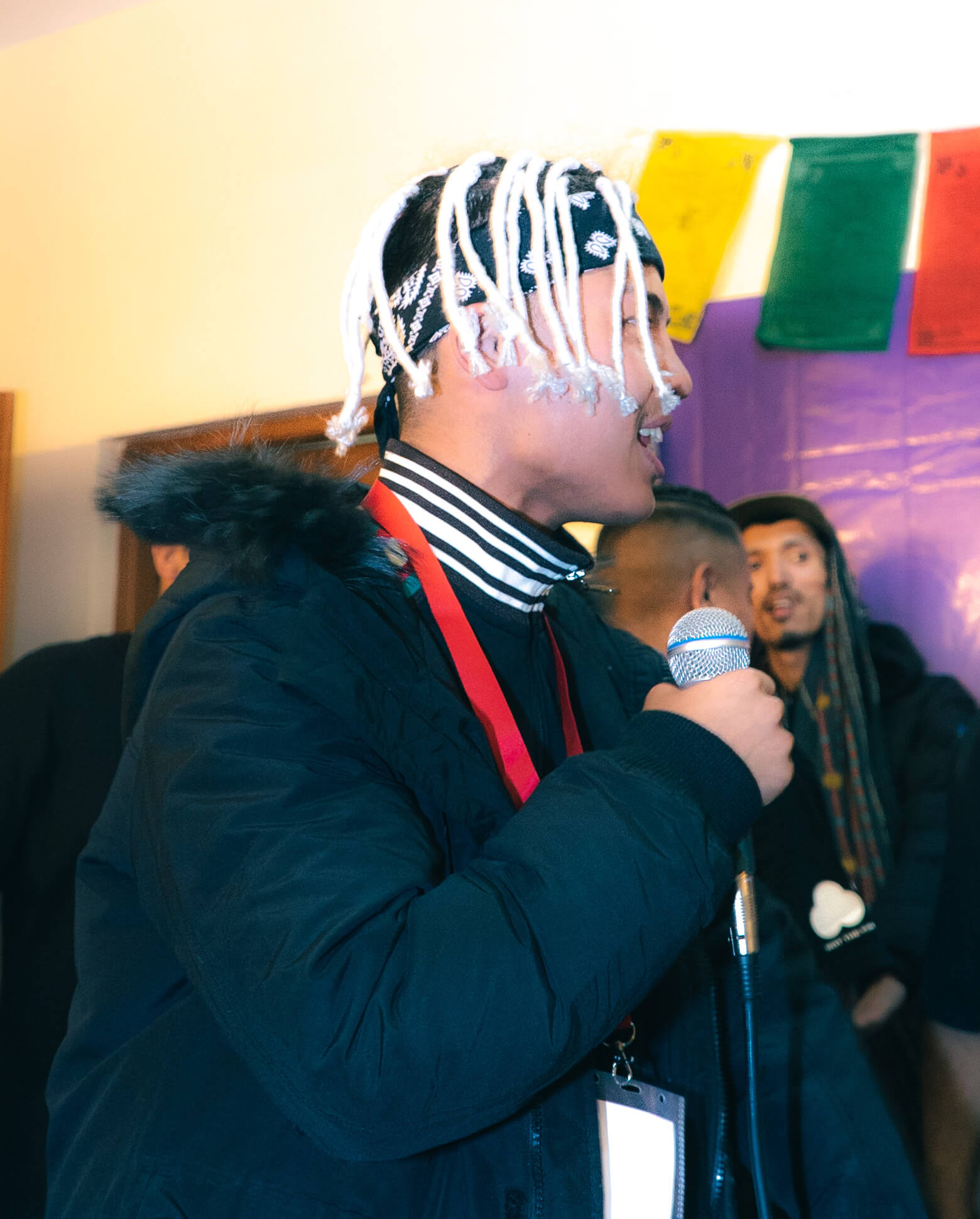 younsbob singing song in pahari goat fest dressing room